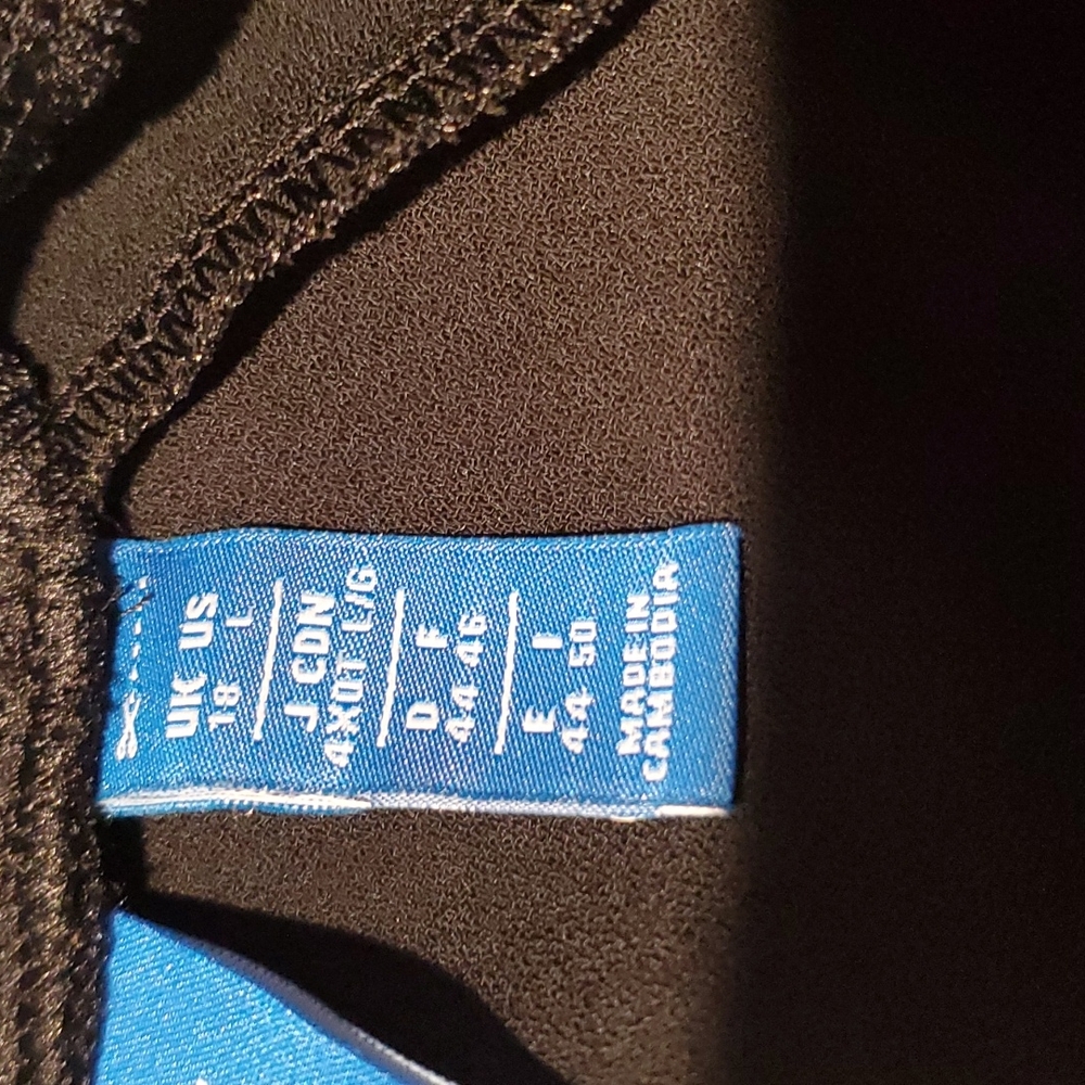 Adidas Originals shirt - Picture 7 of 7